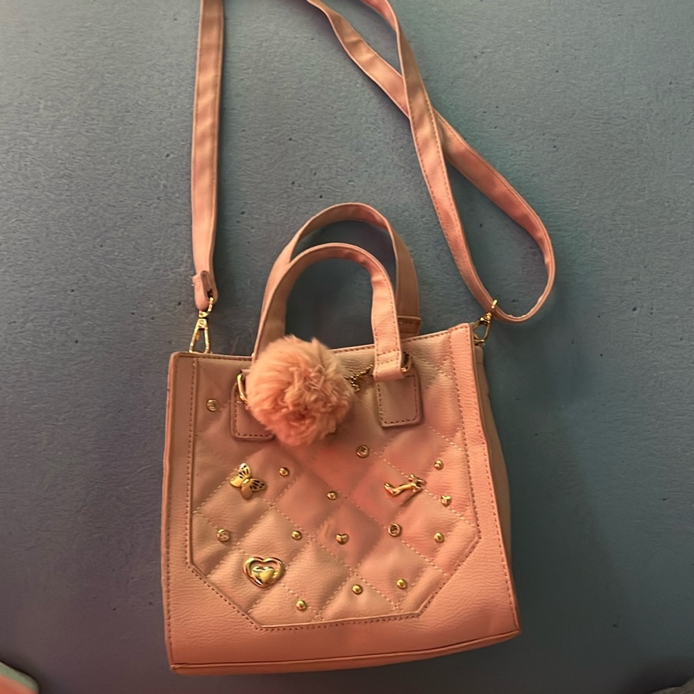 cute underonesky purse
